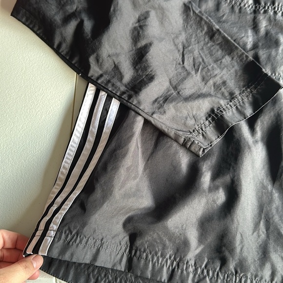 Adidas - Picture 3 of 5